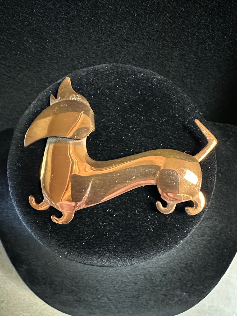 Vintage Mid-Century Bell Trading Post Solid Copper Dachshund Brooch Pin